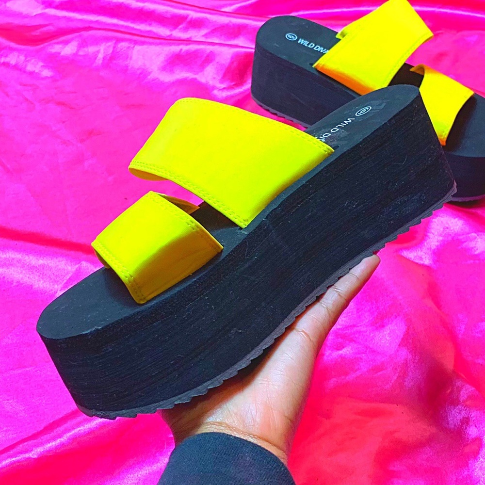 Platform sandals